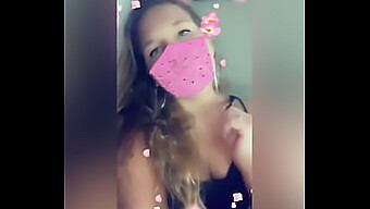 Geniet Van Een Veilige En Gratis Muziekvideo Met Je Favoriete Cammodellen