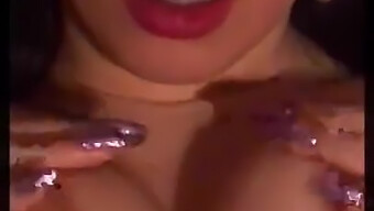 Latina Bombshell Gives A Mouth-Watering Oral Pleasure