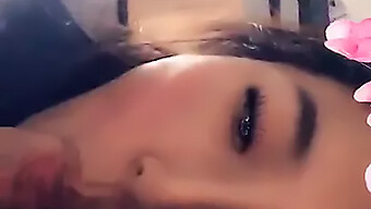 아시아 미인이 Snapchat에서 펠라치오를 합니다