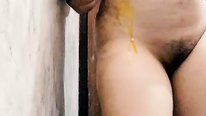 A girl masturbates and fingers herself in a homemade Indian video