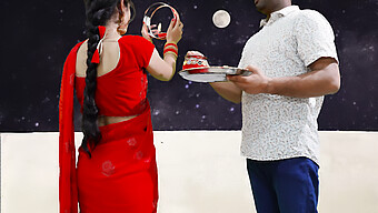 Đêm Karva Chauth Đầu Tiên Của Priya: Một Cuộc Gặp Gỡ Nóng Bỏng Và Hoang Dã Với Một Cô Dâu Ấn Độ Trẻ Tuổi