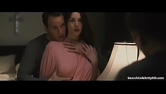 Η Καυτή Σόλο Παράσταση Της Liv Tyler Στο The Ledge