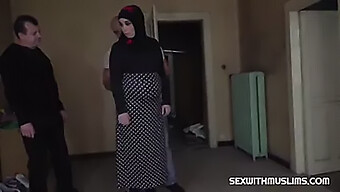 Pregnant Arab Beauty Gets Her Tight Pussy Stretched