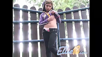 Ellie 18 Disfruta De La Masturbación Al Aire Libre Y El Orgasmo