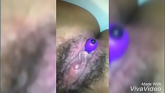 เด็กสาวเอเชีย Trangchubby จากเวียดนามสนุกกับการ Penis และ Sex Toy Penetration