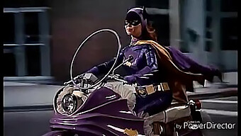 הולדתה של Batgirl: הרפתקת קוספליי של גיבור על